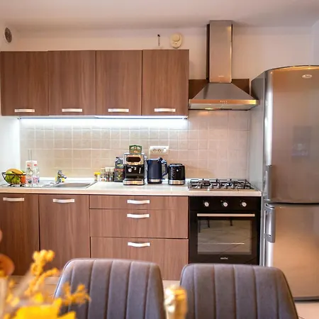 Ring Family - Spacious 2br Apartment, Tub And Shower, Free Underground Parking, Terrace Appartement *