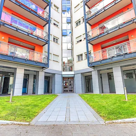 Ring Family - Spacious 2br Apartment, Tub And Shower, Free Underground Parking, Terrace * Timişoara