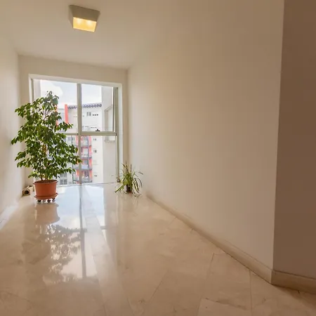 Ring Family - Spacious 2br Apartment, Tub And Shower, Free Underground Parking, Terrace Lägenhet Timişoara