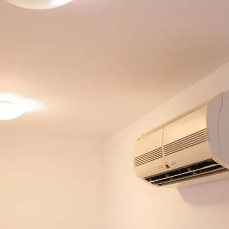 Ring Family - Spacious 2br Apartment, Tub And Shower, Free Underground Parking, Terrace *