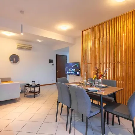 Ring Family - Spacious 2br Apartment, Tub And Shower, Free Underground Parking, Terrace Timişoara