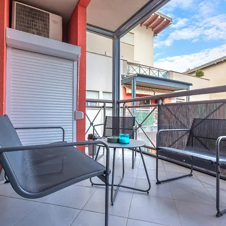 Ring Family - Spacious 2br Apartment, Tub And Shower, Free Underground Parking, Terrace Lägenhet Timişoara