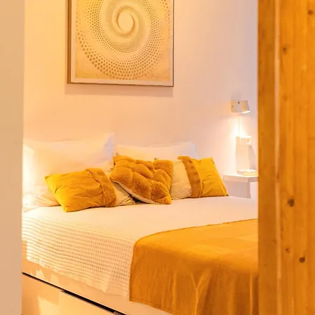 Ring Family - Spacious 2br Apartment, Tub And Shower, Free Underground Parking, Terrace