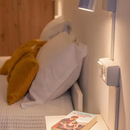 Ring Family - Spacious 2br Apartment, Tub And Shower, Free Underground Parking, Terrace Lägenhet