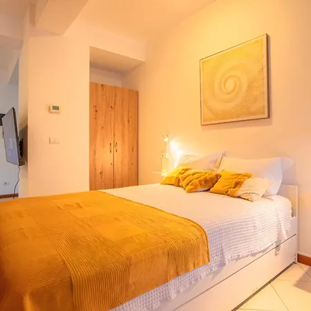 Ring Family - Spacious 2br Apartment, Tub And Shower, Free Underground Parking, Terrace *